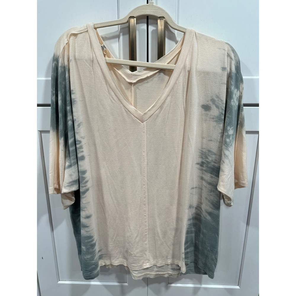 POL Clothing Womens Oversized V-Neck Tie Dye Dolman Top Sage Cream SMT1612